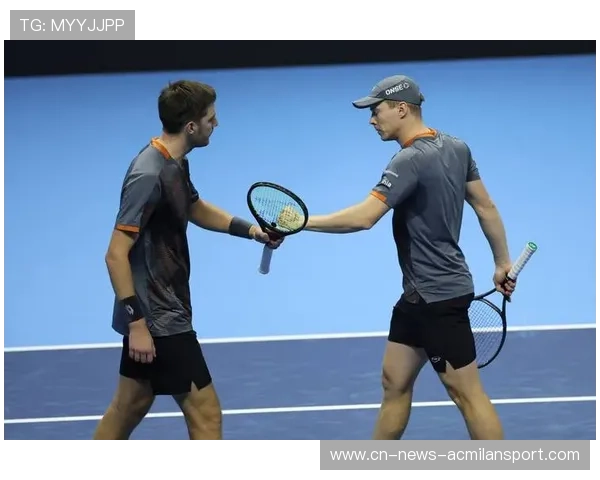 英国网球公开赛决赛精彩纷呈，伍兹再度夺冠，英国网球选手