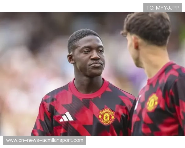 曼联传控连线，加纳乔挑射轻松得分