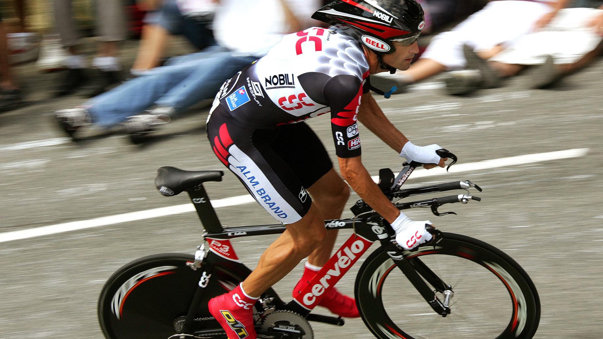 法兰克福后场稳固保障前场推进自由，法兰克福青训